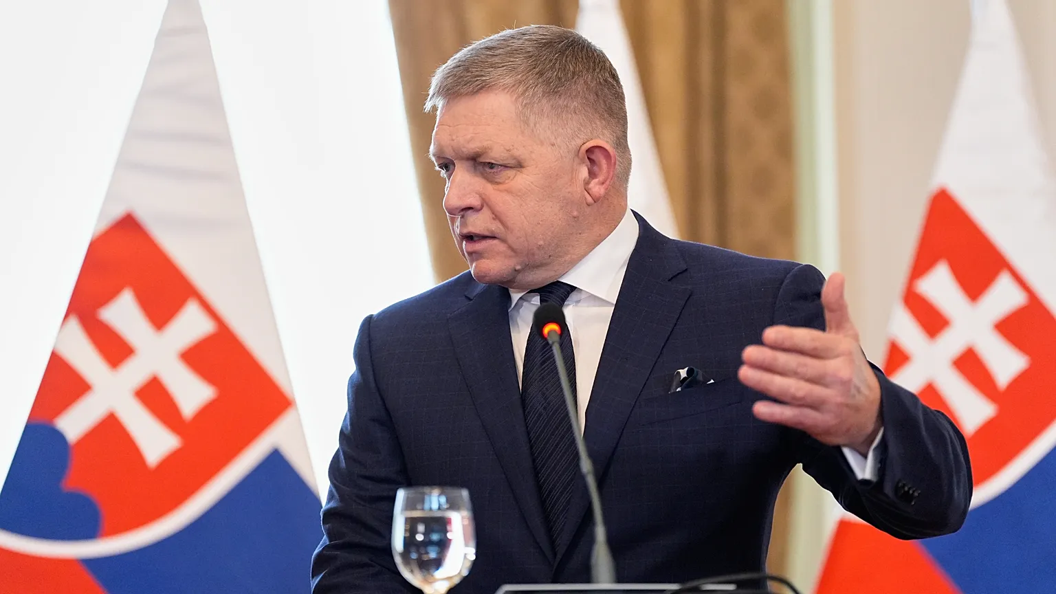 Фицо раскритиковал европейских лидеров за 