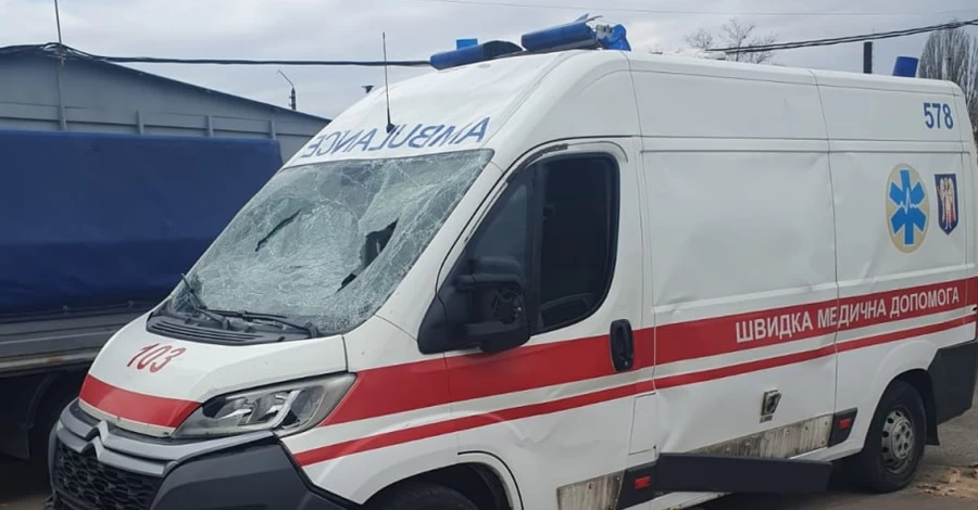 Київські медики, які рятують під обстрілами, отримуватимуть додаткові виплати від міста