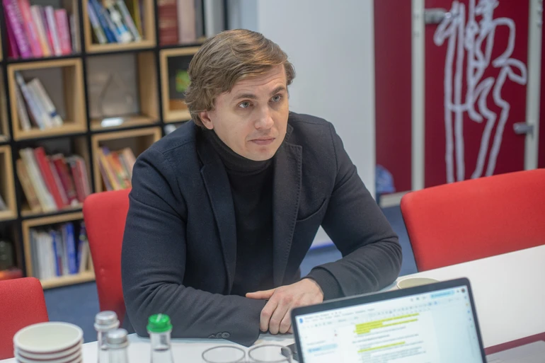 В Австрії звільнили українського журналіста-розслідувача Михайла Ткача