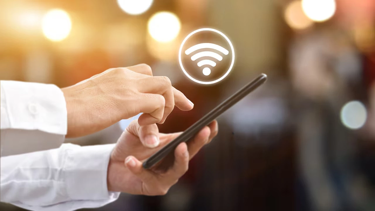 Загадочные стрелки возле Wi-Fi: что они означают на экране смартфона и почему меняют положение