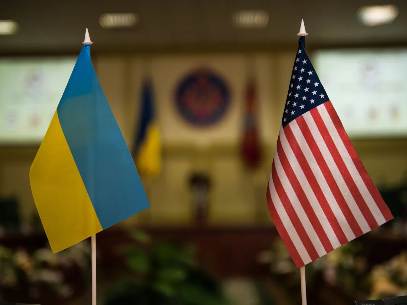 США відновили передачу розвідданих Україні: Зеленський анонсував важливі переговори
