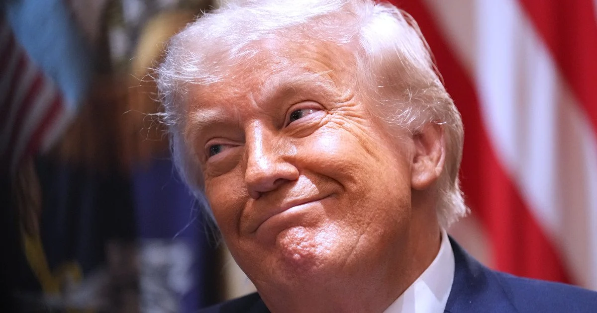Трамп заявил, что 200% пошлины могли бы остановить войну в Украине, но назвал главную проблему