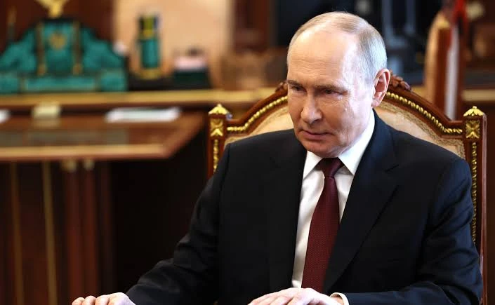 Путин через лидеров Финляндии и Норвегии пригласил Зеленского в Москву для личных переговоров